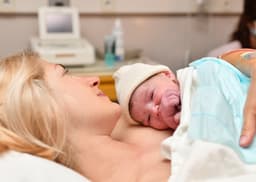 ترس های  زایمان طبیعی و راه های مقابله با آن